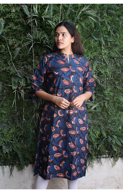 Jahotta collared kurti 