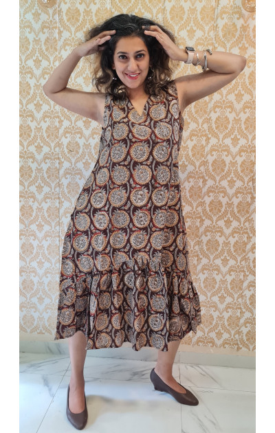 Brown round printed fried dress